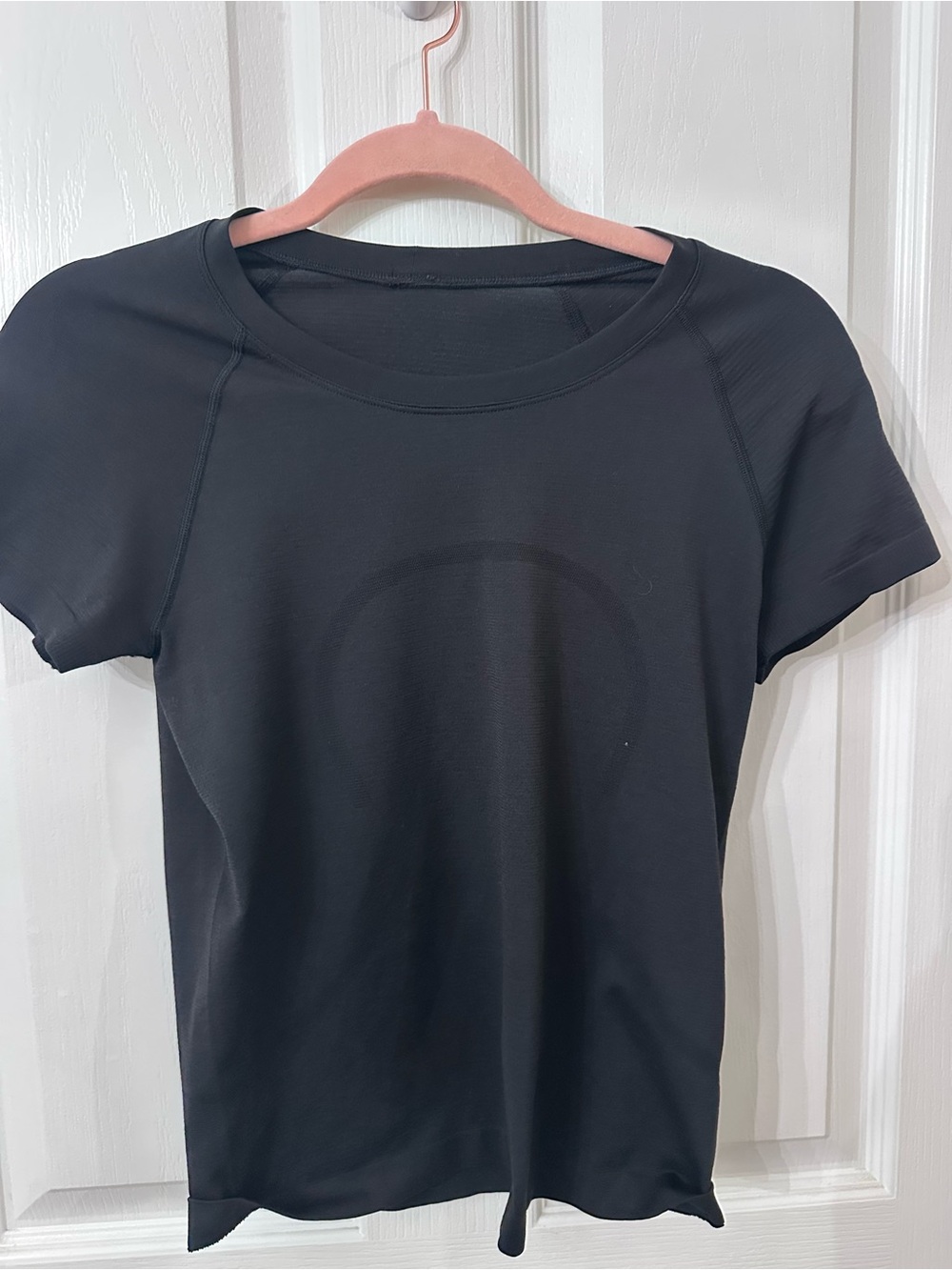 Lululemon Swiftly Tech Short-Sleeve Shirt 2.0 *Race Length Black Size 6 - Picture 2 of 3